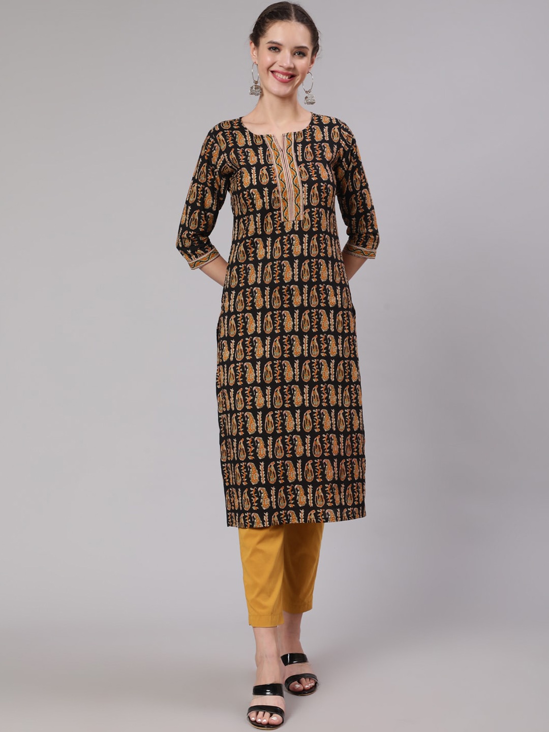 

Nayo Ethnic Motifs Printed Notch Neck Cotton Kurta, Black
