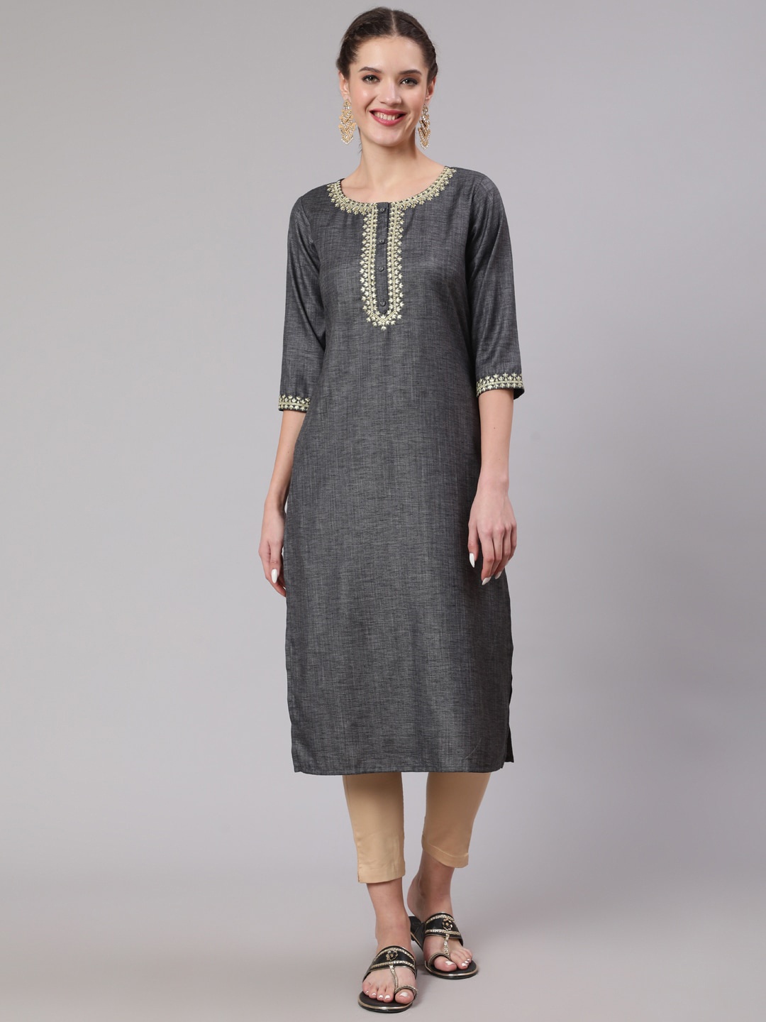

Nayo Women Round Neck Cotton Kurta, Grey