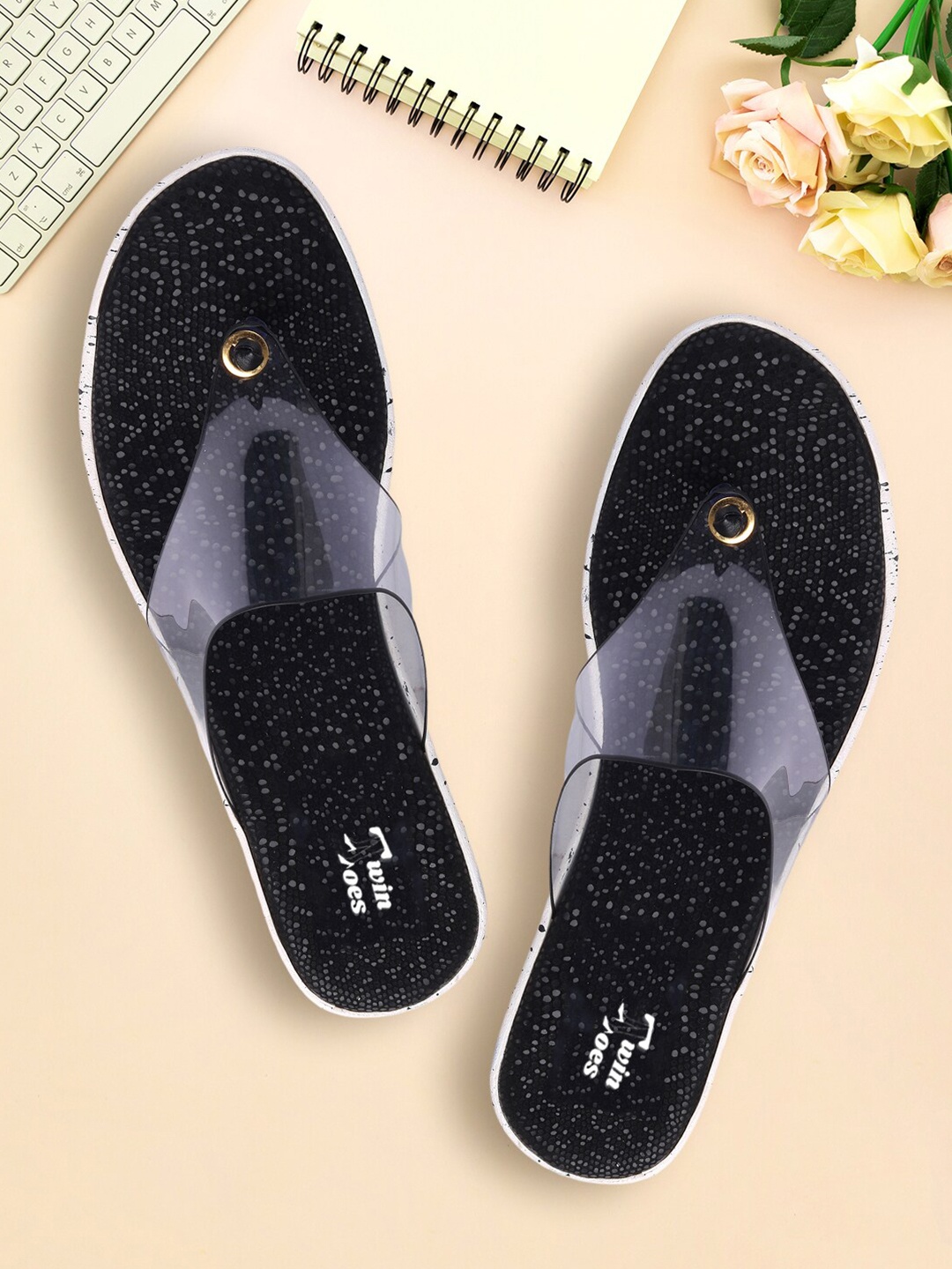 

TWIN TOES Women Black Thong Flip-Flops