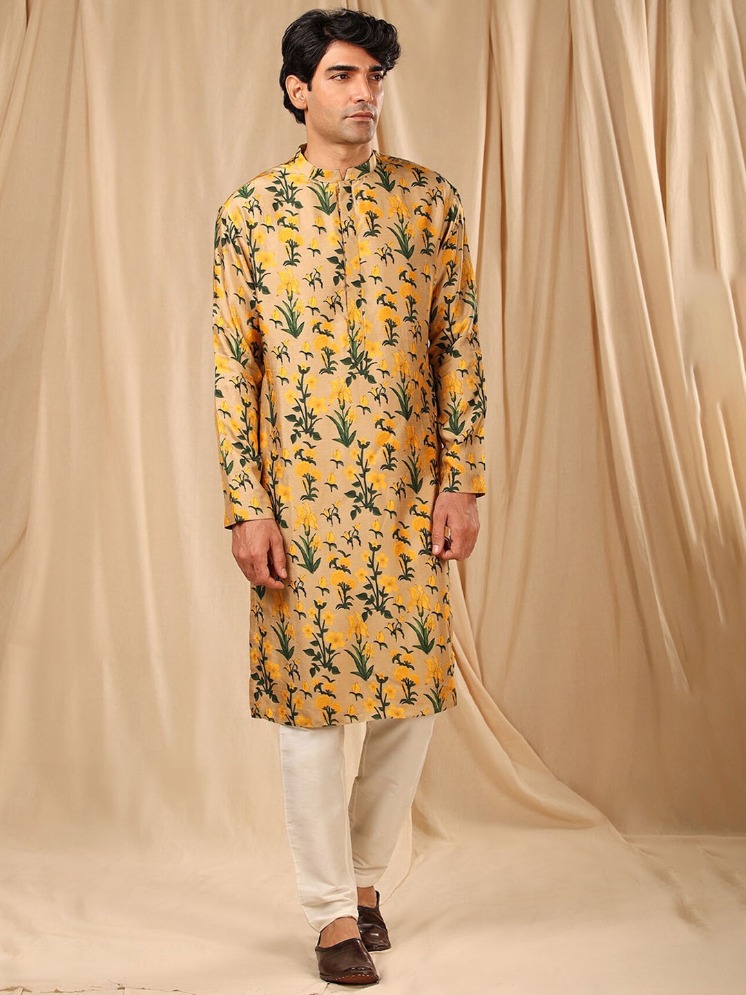 

Masaba Mandarin Collar Floral Printed Straight Fit Raw Silk Kurta, Beige