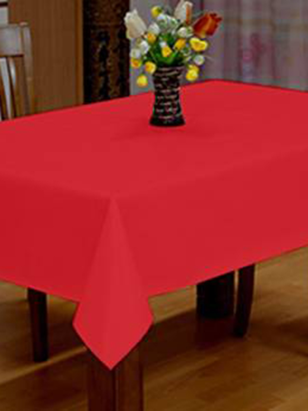 

Lushomes Red Solid Cotton 4 Seater Table Cloth