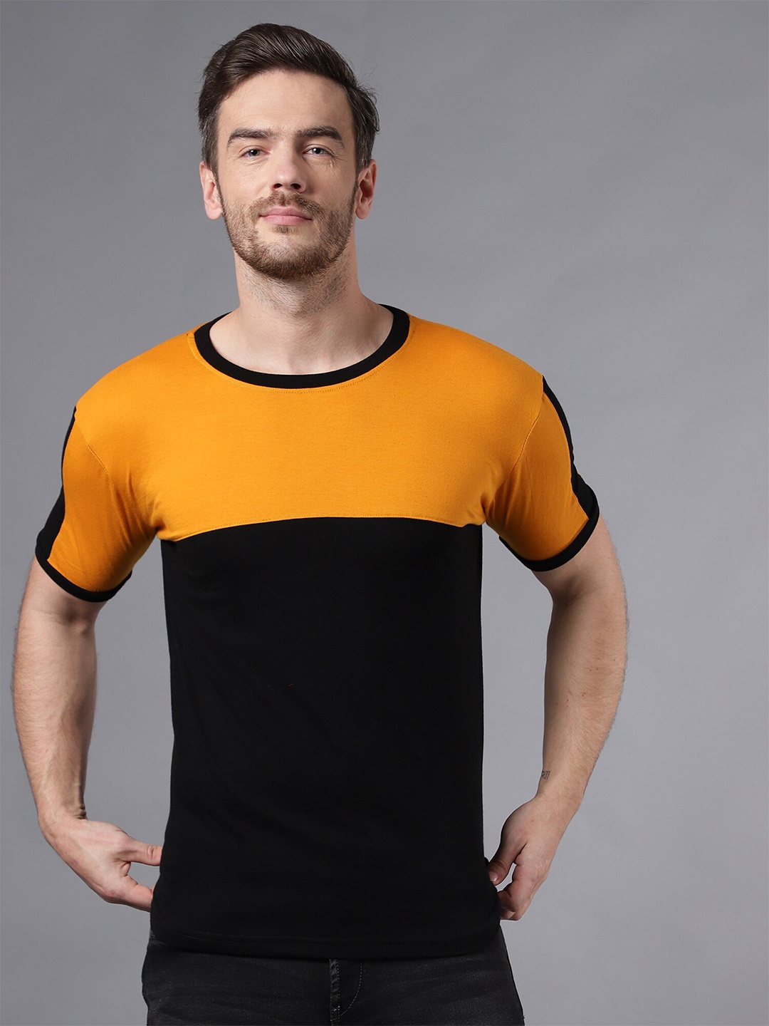 

THE EG STORE Men Colourblocked Cotton T-shirt, Black