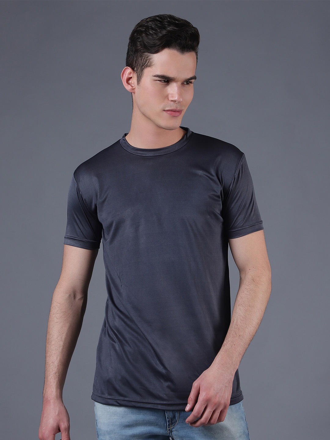 

THE EG STORE Men Solid Round Neck Cotton T-shirt, Grey