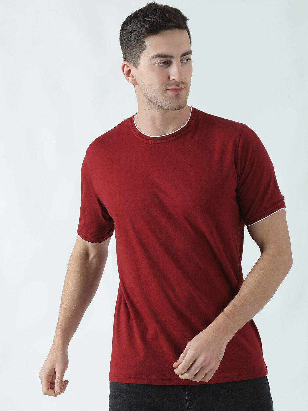 

THE EG STORE Men Solid Round Neck Cotton T-shirt, Maroon
