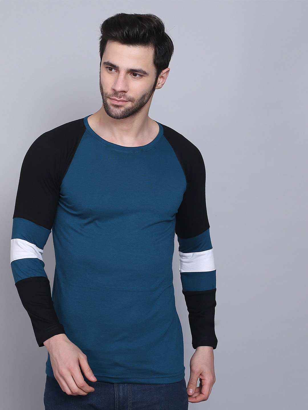 

THE EG STORE Men Colourblocked Cotton T-shirt, Black