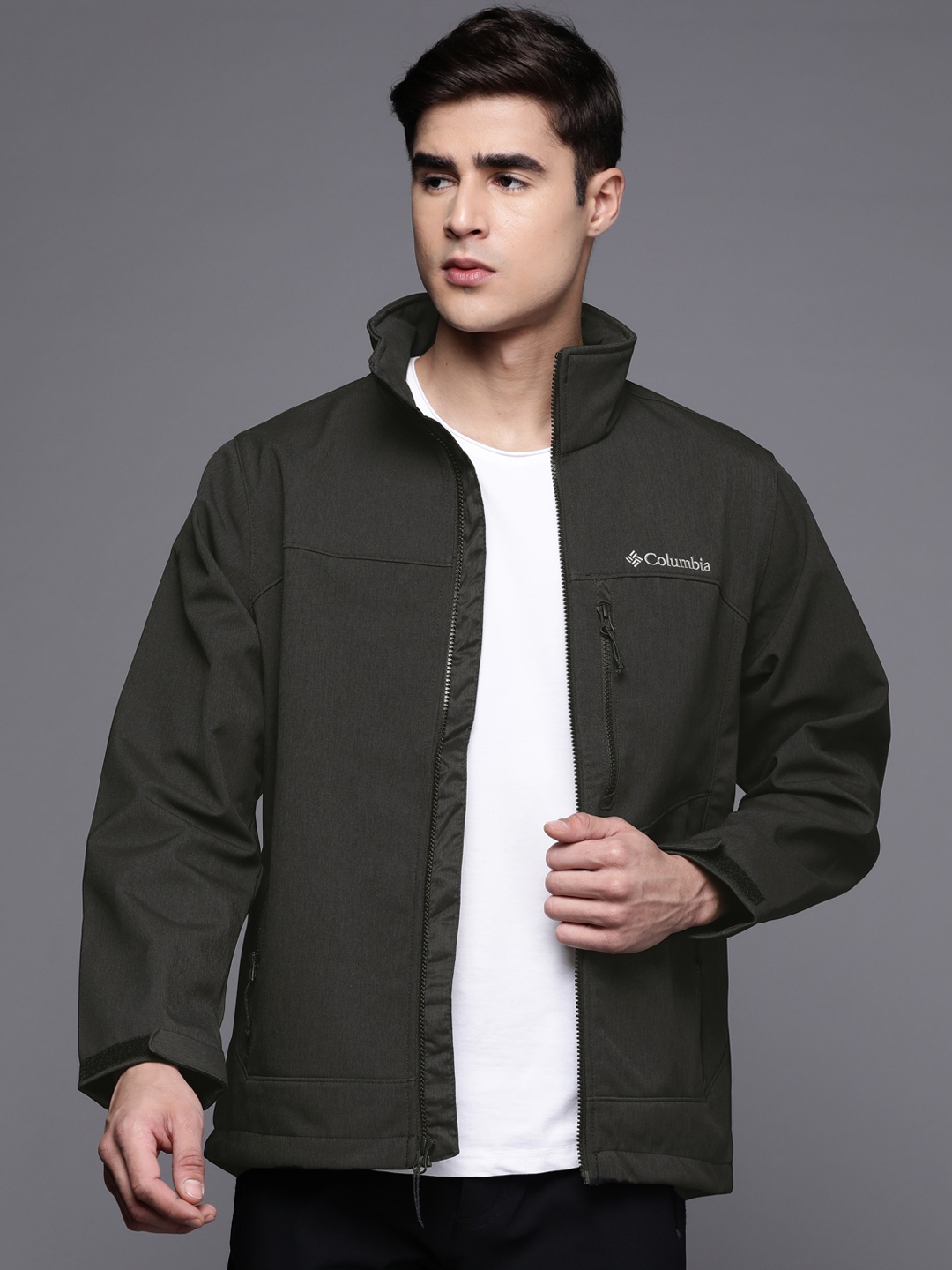 

Columbia Men Brand Logo Insulator Outdoor Sporty Jacket, Black