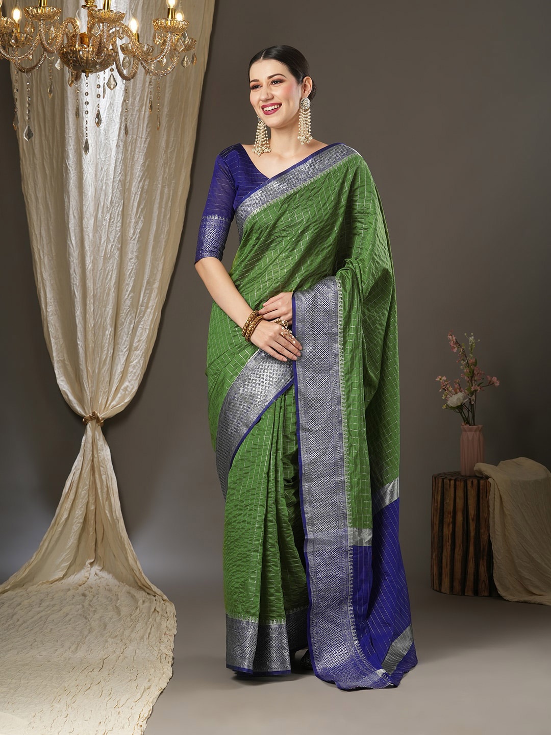 

Saree mall Checked Zari Taant Traditional Sarees, Green