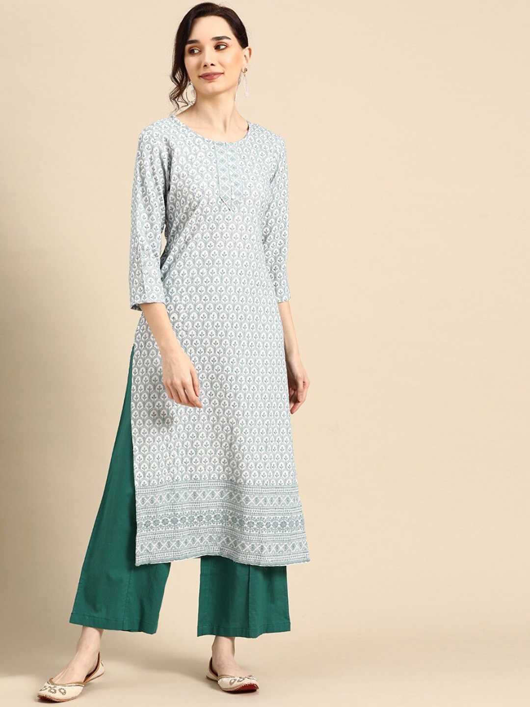 

Sangria Floral Embroidered Straight Regular Kurta, Blue
