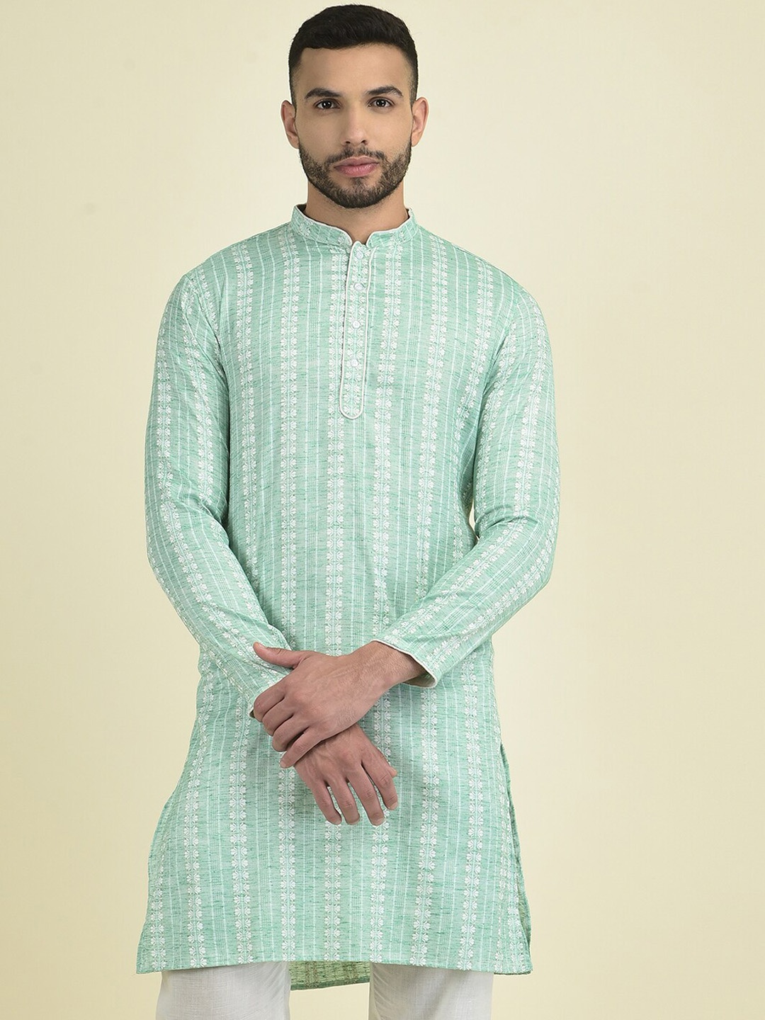 

DEYANN Men Woven Design Mandarin Collar Kurta with Pyjamas, Green