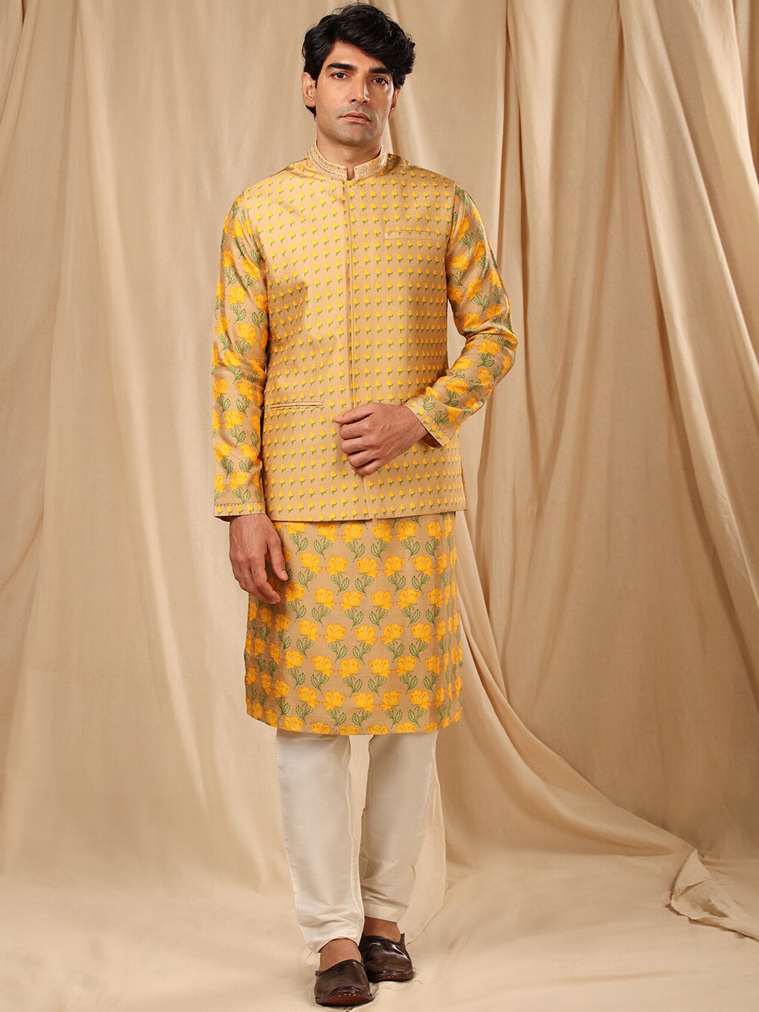 

Masaba Men Floral Printed Raw Silk Kurta with Pyjamas, Beige