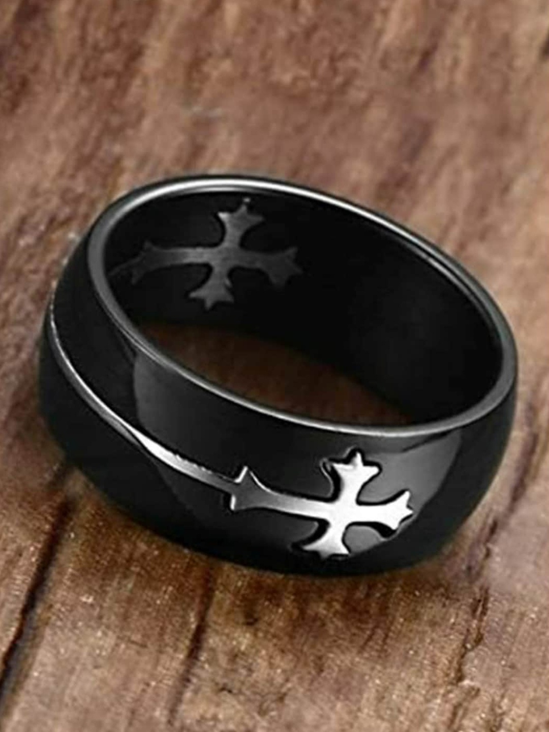 

UNIVERSITY TRENDZ Silver Engraved Crucifix Cross Christian Finger Ring, Black