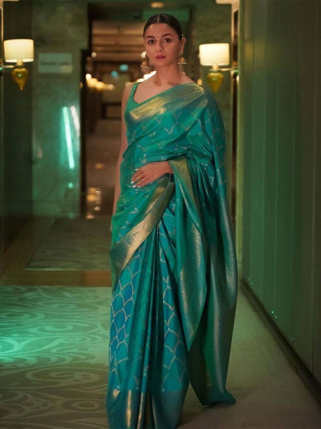 

TIEXA Ethnic Motifs Zari Pure Silk Banarasi Saree, Green