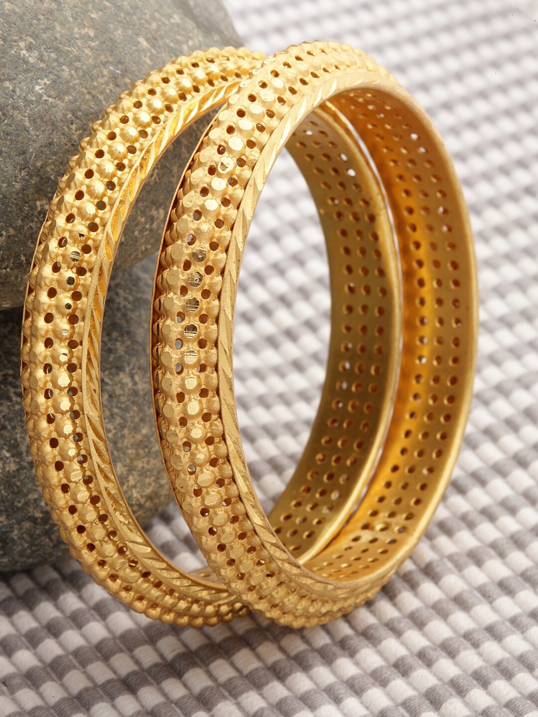 

ZENEME Set Of 2 Gold-Plated Textured Bangles