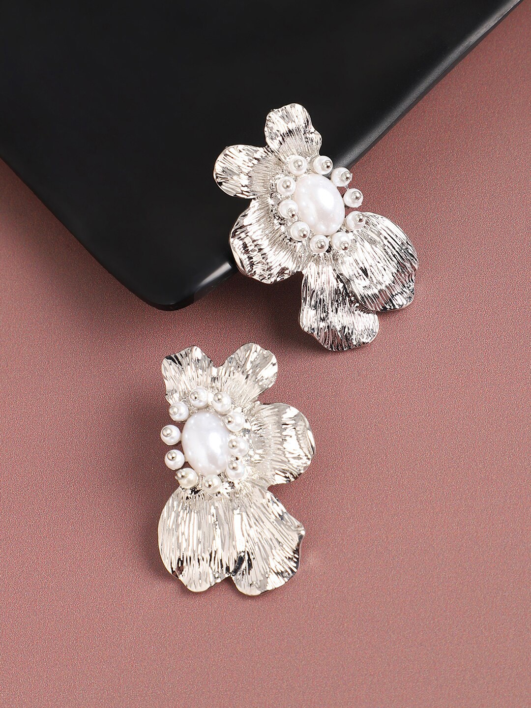 

SOHI Silver-Plated Contemporary Drop Earrings