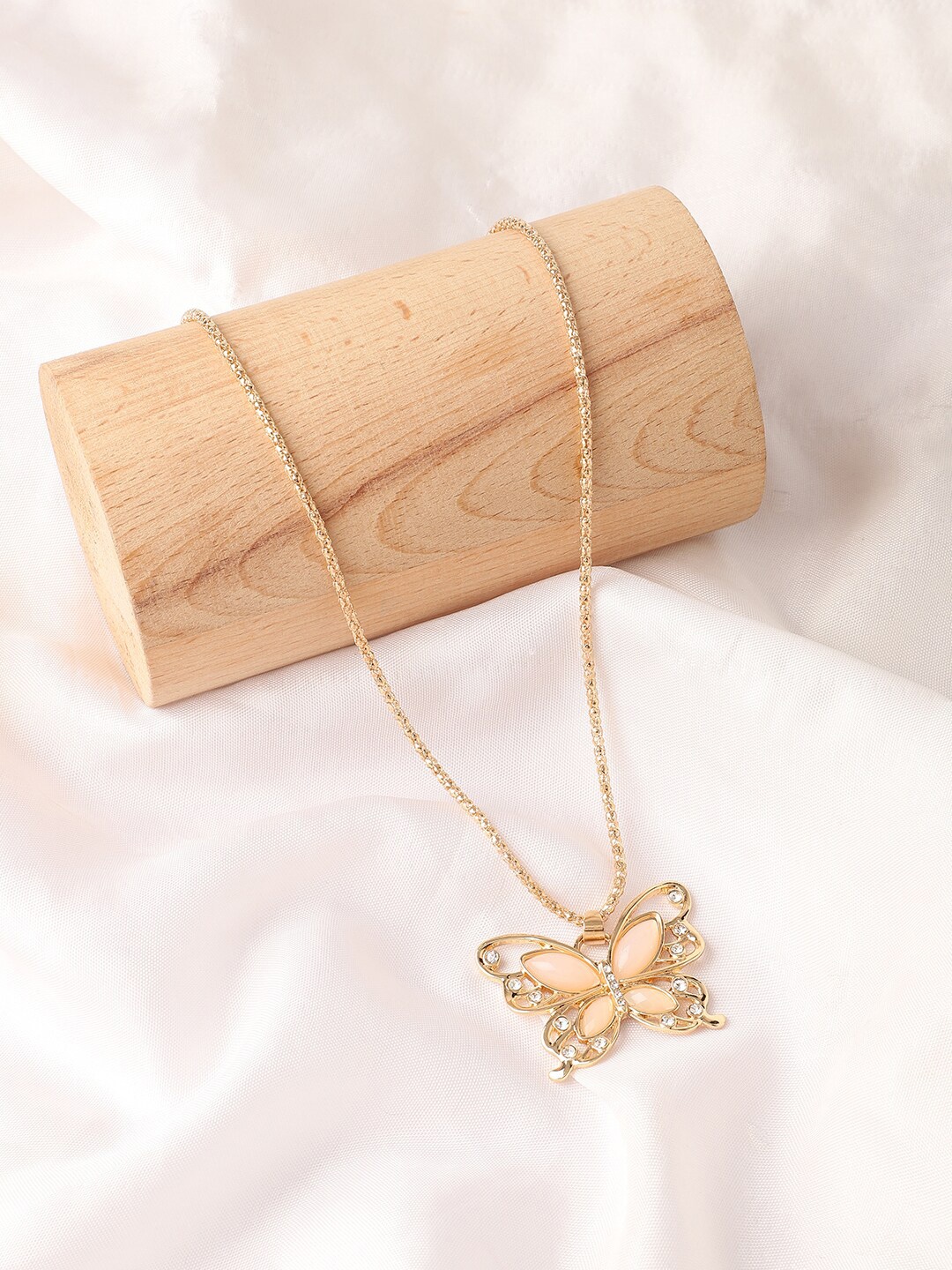 

SOHI Gold-Plated Necklace