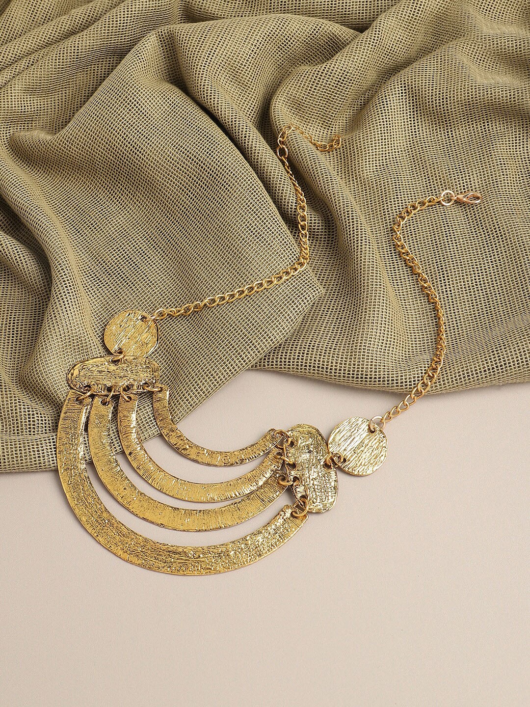 

SOHI Gold-Plated Necklace