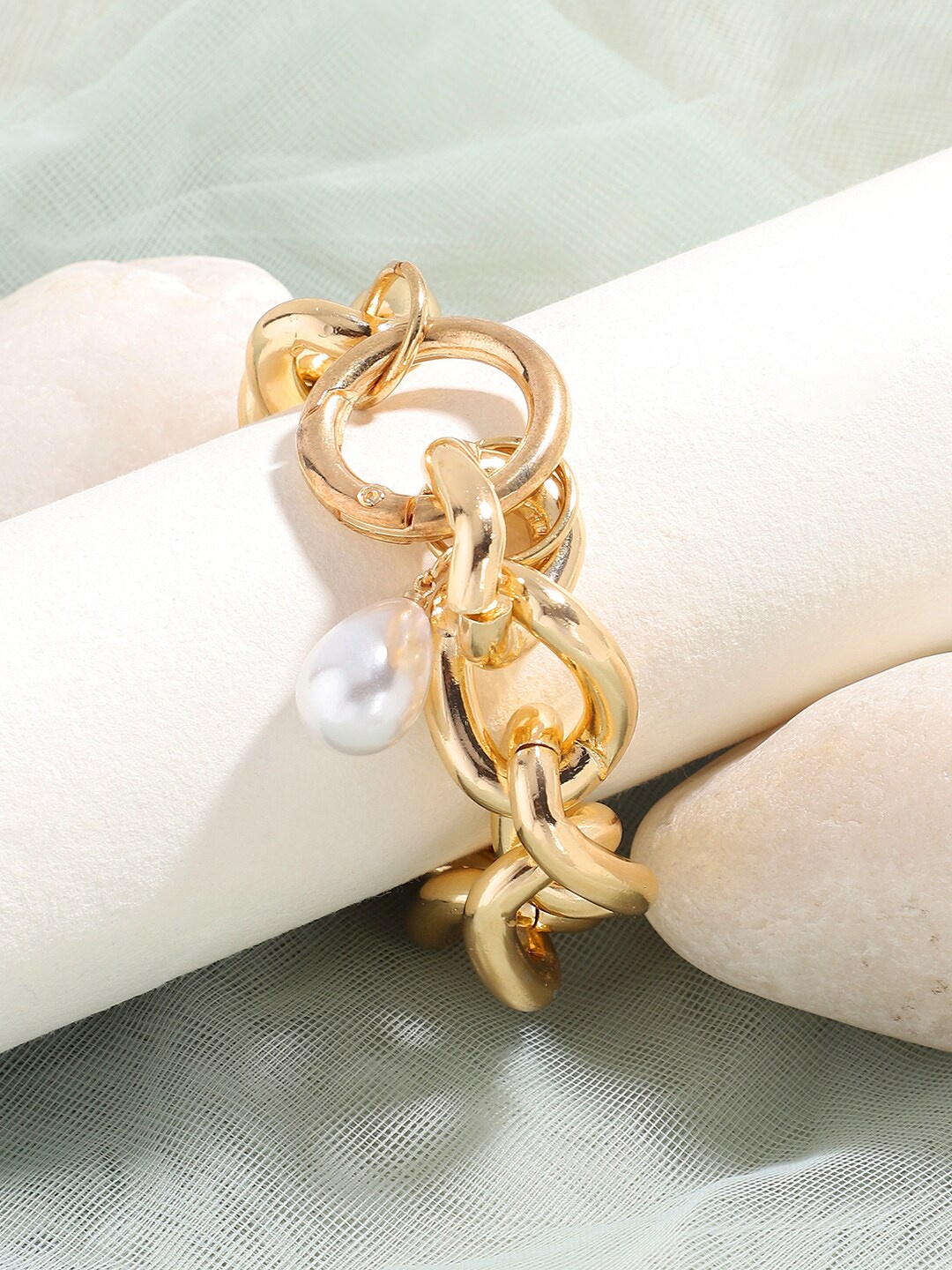 

SOHI Women Gold-Plated Link Bracelet