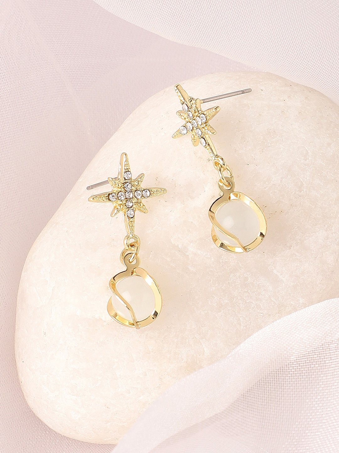 

SOHI Gold-Plated Contemporary Drop Earrings