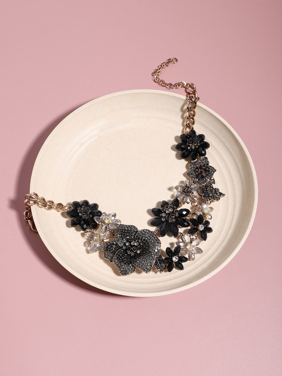 

SOHI Gold-Plated Necklace