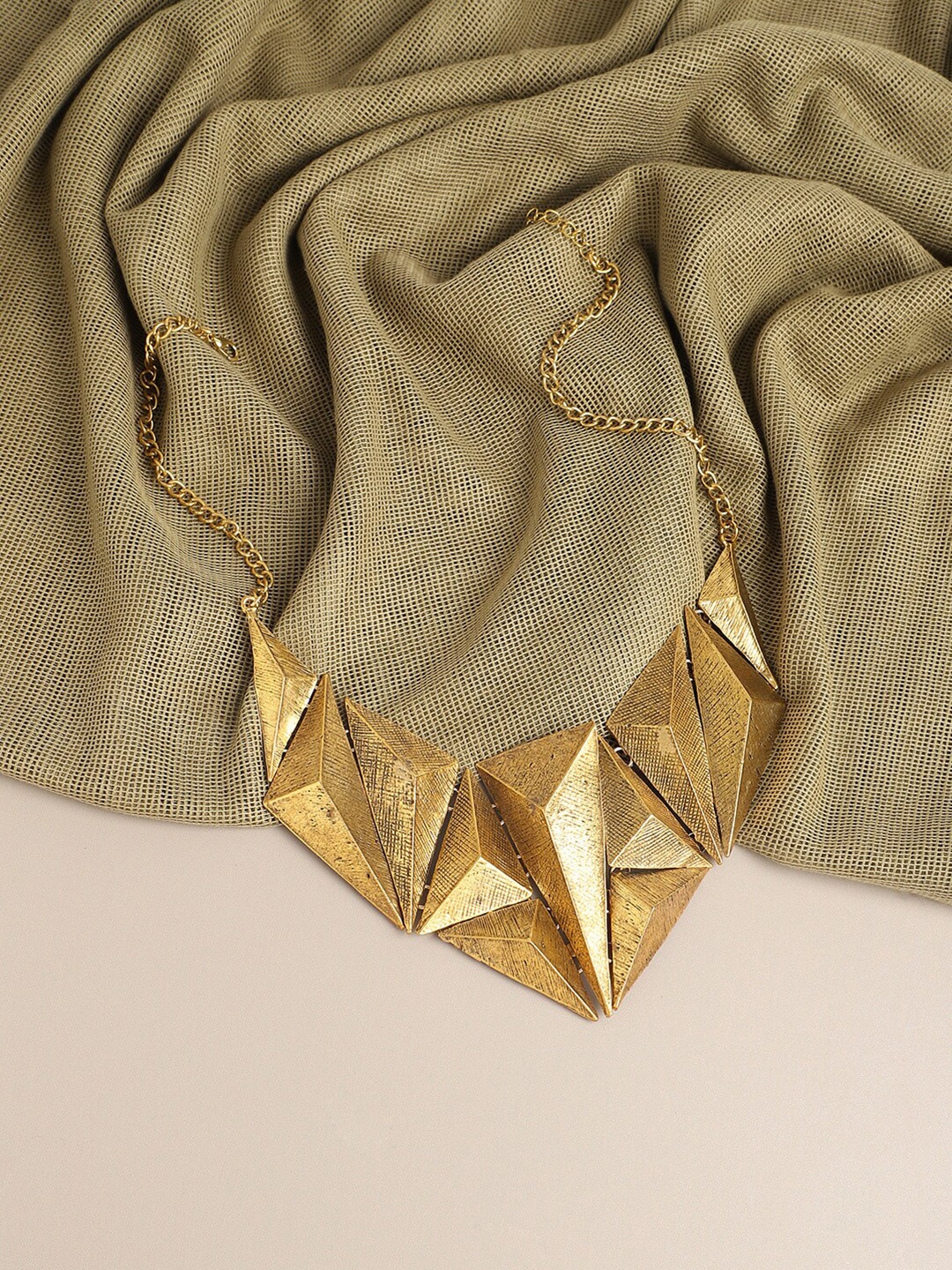 

SOHI Gold-Plated Necklace