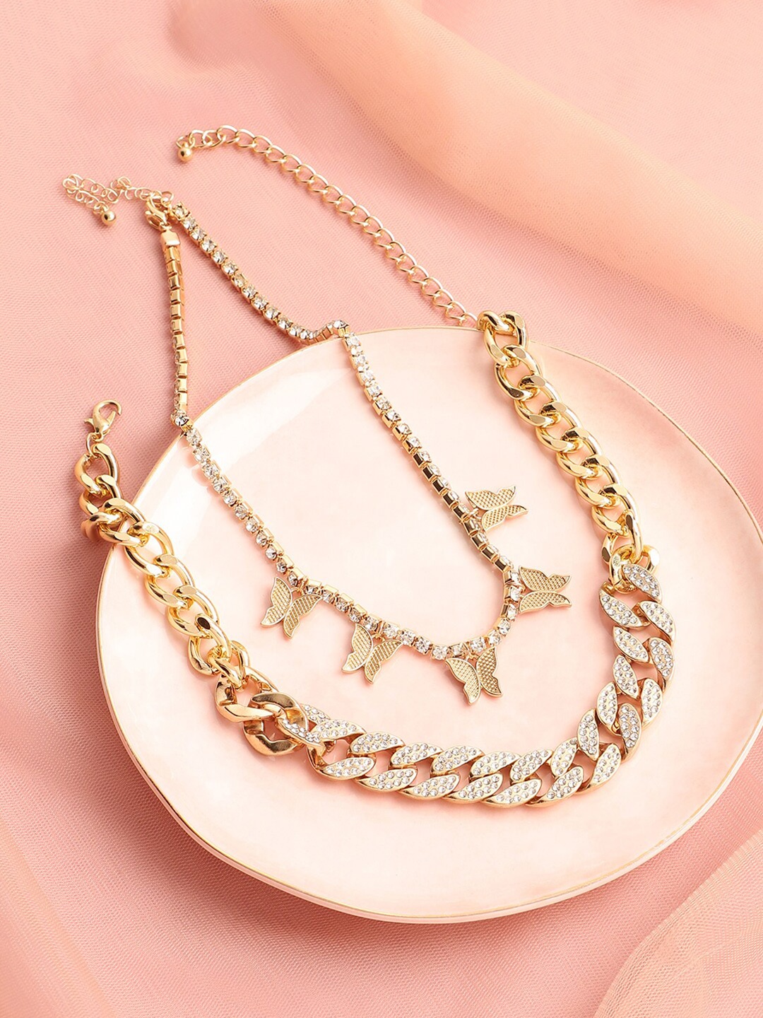 

SOHI Gold-Plated Necklace