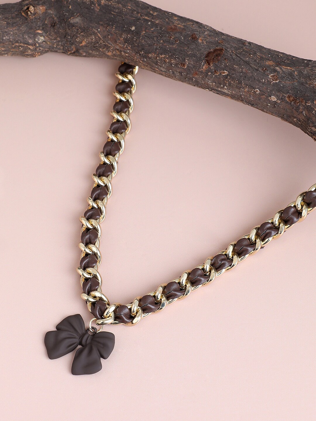 

SOHI Gold-Plated Necklace