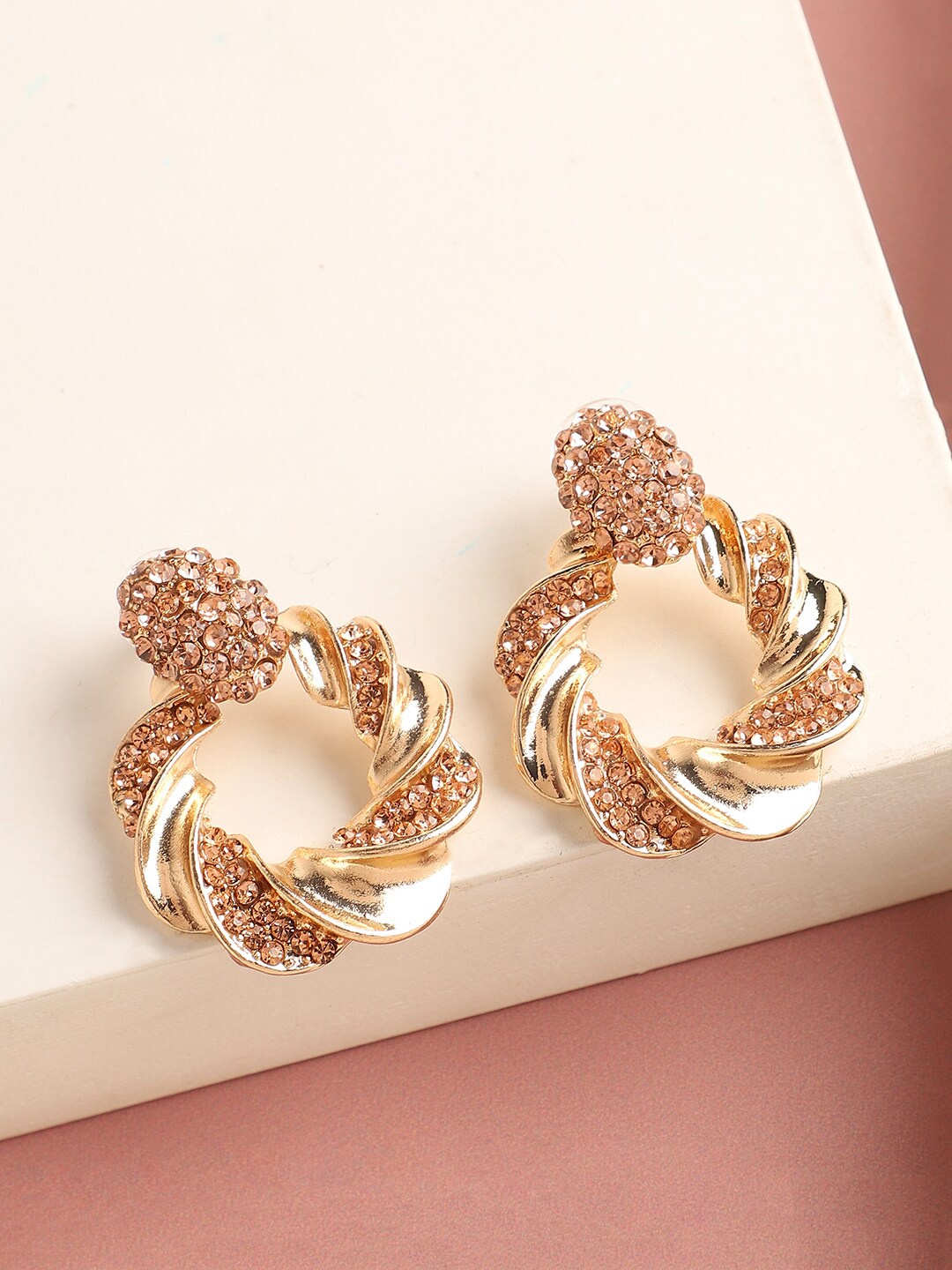 

SOHI Gold Plated Contemporary Drop Earrings