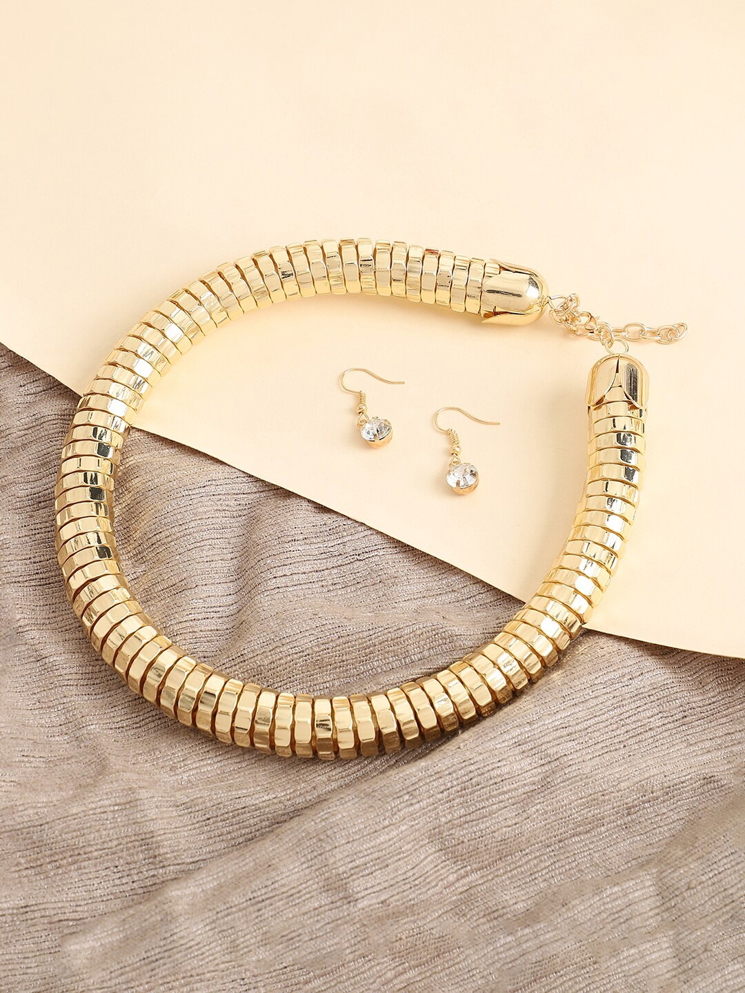 

SOHI Gold-Plated Stone-Studded Jewellery Set