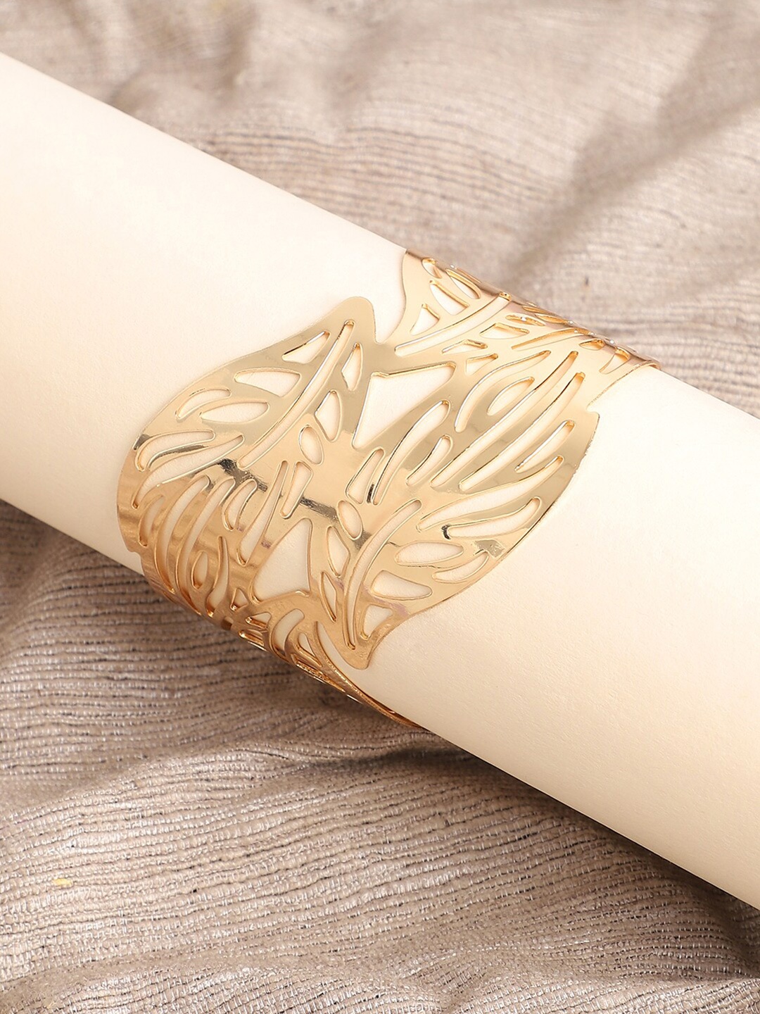 

SOHI Women Cuff Bracelet, Gold