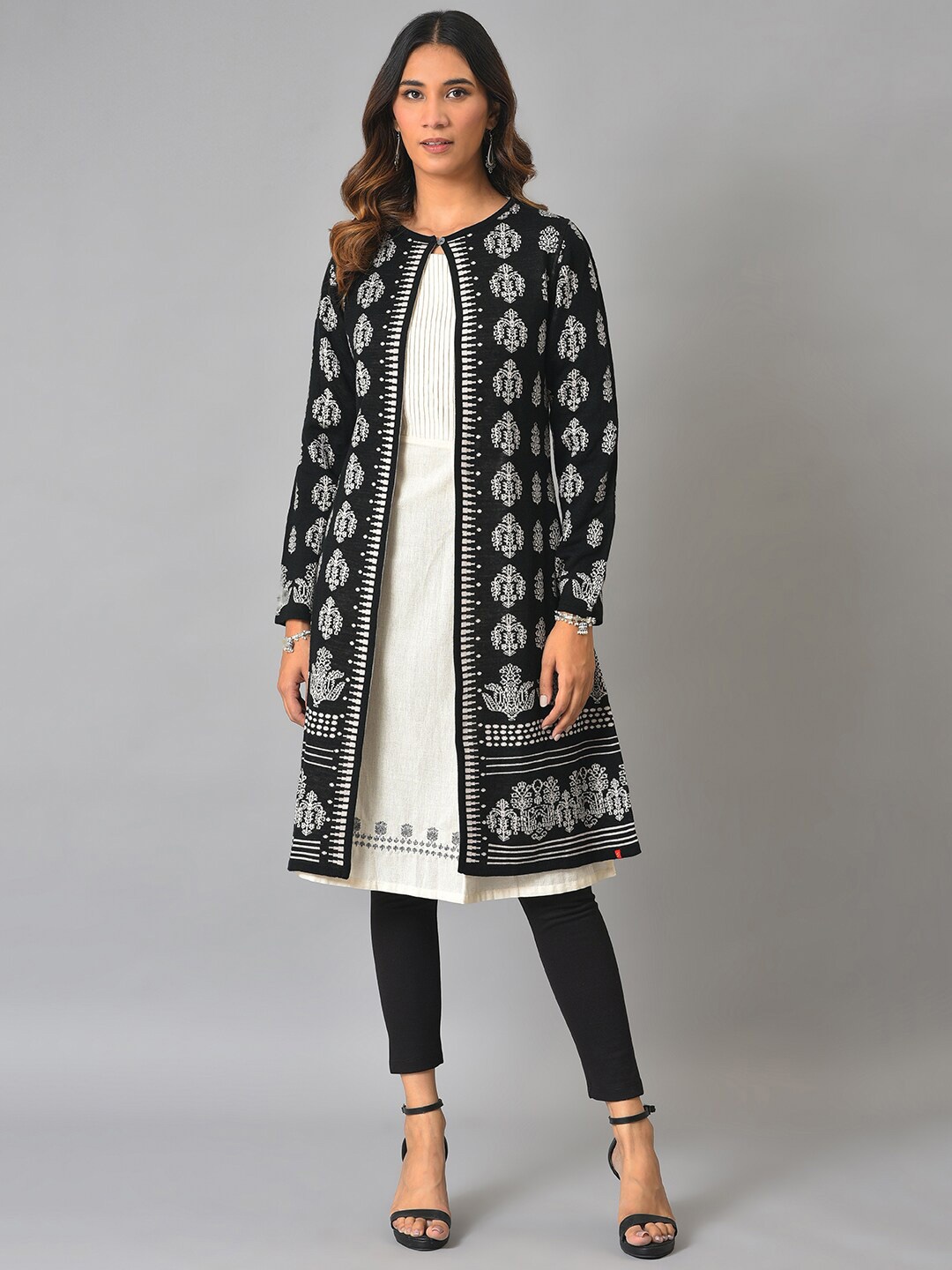 

W Women Black & Off White Floral Printed