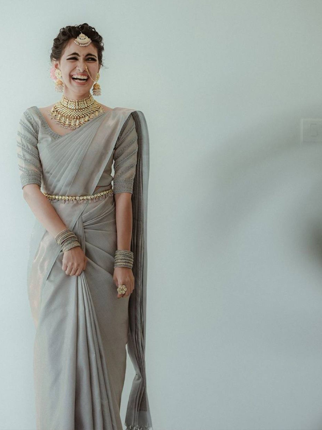

TIEXA Grey & Gold-Toned Woven Design Zari Pure Silk Banarasi Saree