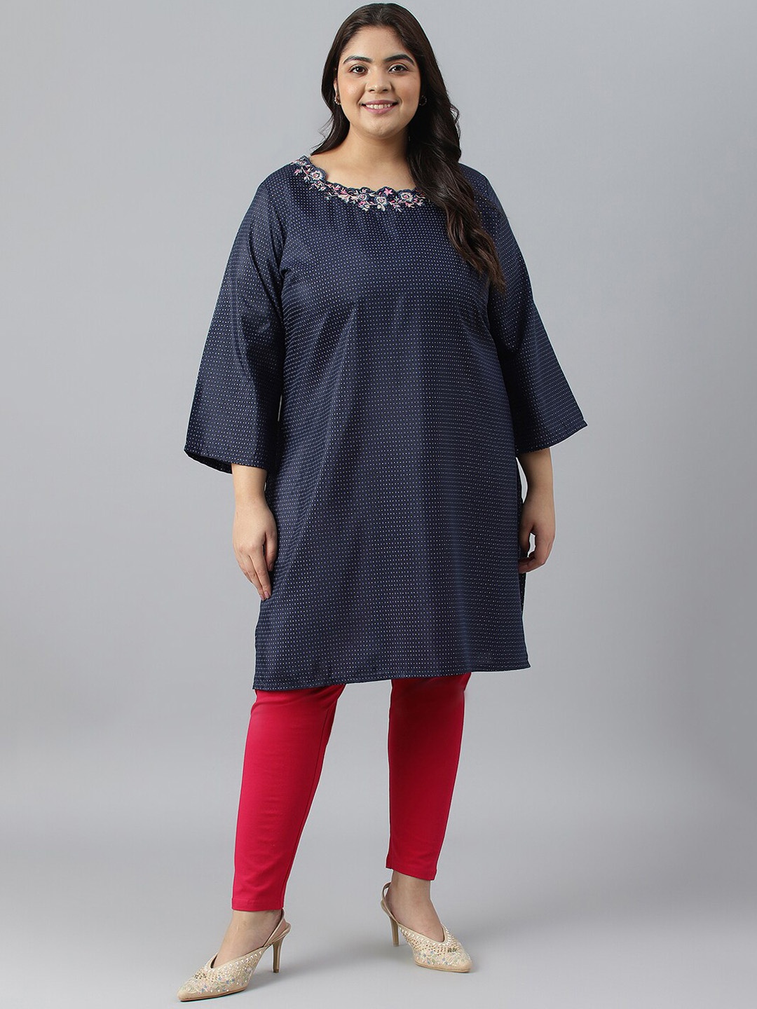 

W Flared Sleeves Thread Work Kurta, Blue