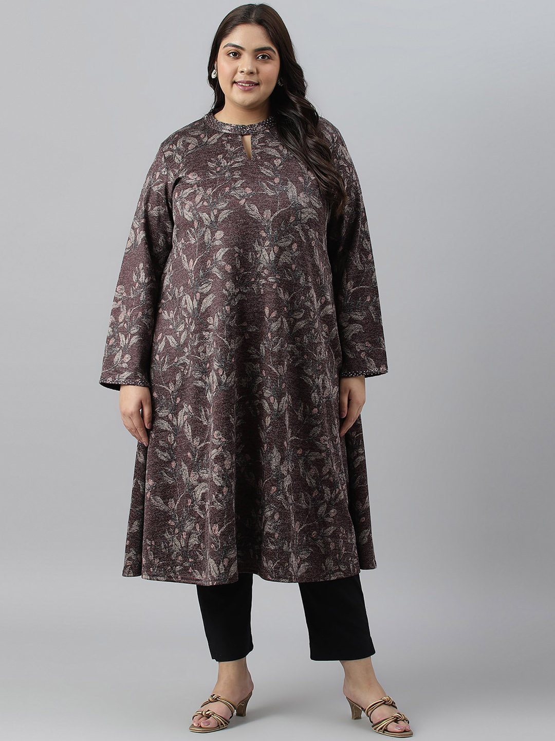 

W Women Plus Size Floral Keyhole Neck Flared Sleeves Kurta, Brown