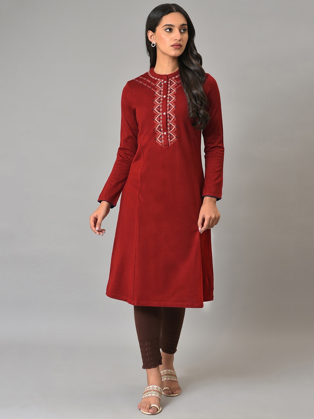 

W Women Ethnic Motifs Yoke Design Thread Work Acrylic Kurta, Maroon