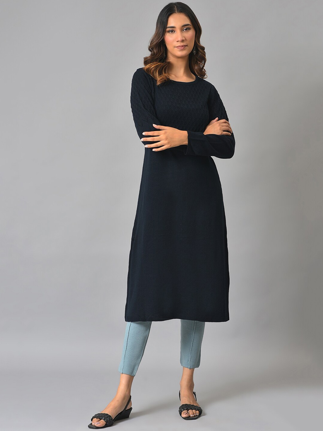 

W Woven Design Acrylic Round Neck Kurta, Blue