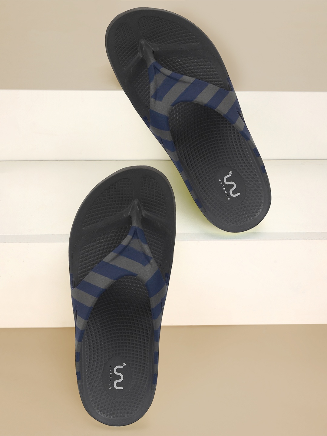 

Doubleu Men Grey & Navy Blue Striped EVA Thong Flip-Flops