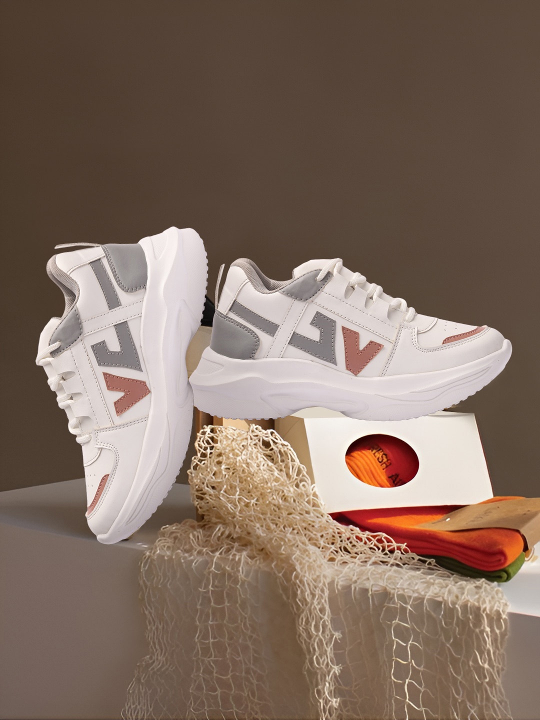 

ICONICS Women Colourblocked Sneakers, White