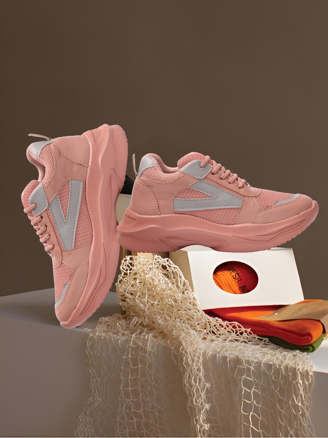 

ICONICS Women Colourblocked Sneakers, Peach
