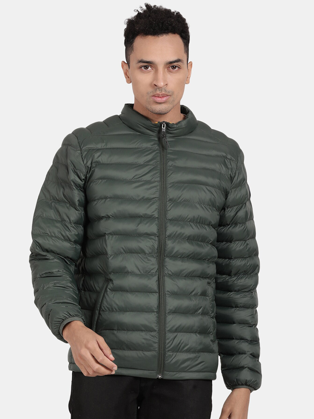

t-base Men Solid Long Sleeves Padded Jacket, Green