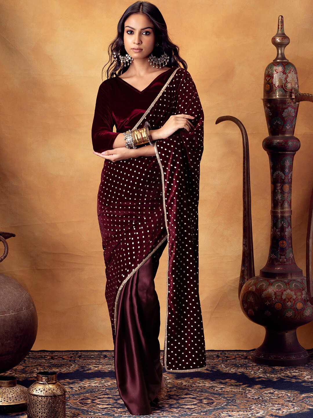 

INDYA Embellished Embroidered Velvet Saree, Maroon