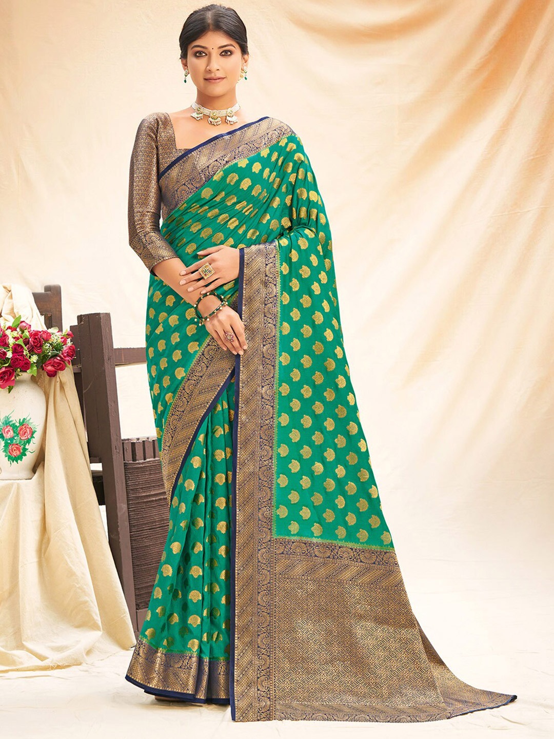 

SANGAM PRINTS Woven Design Zari Silk Blend Saree, Sea green