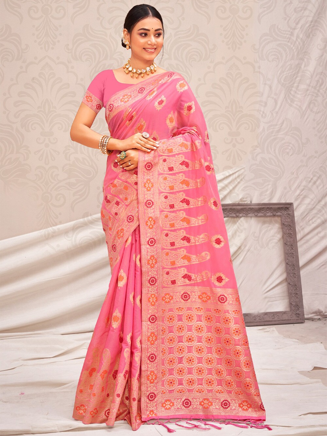 

SANGAM PRINTS Woven Design Paisley Zari Saree, Pink