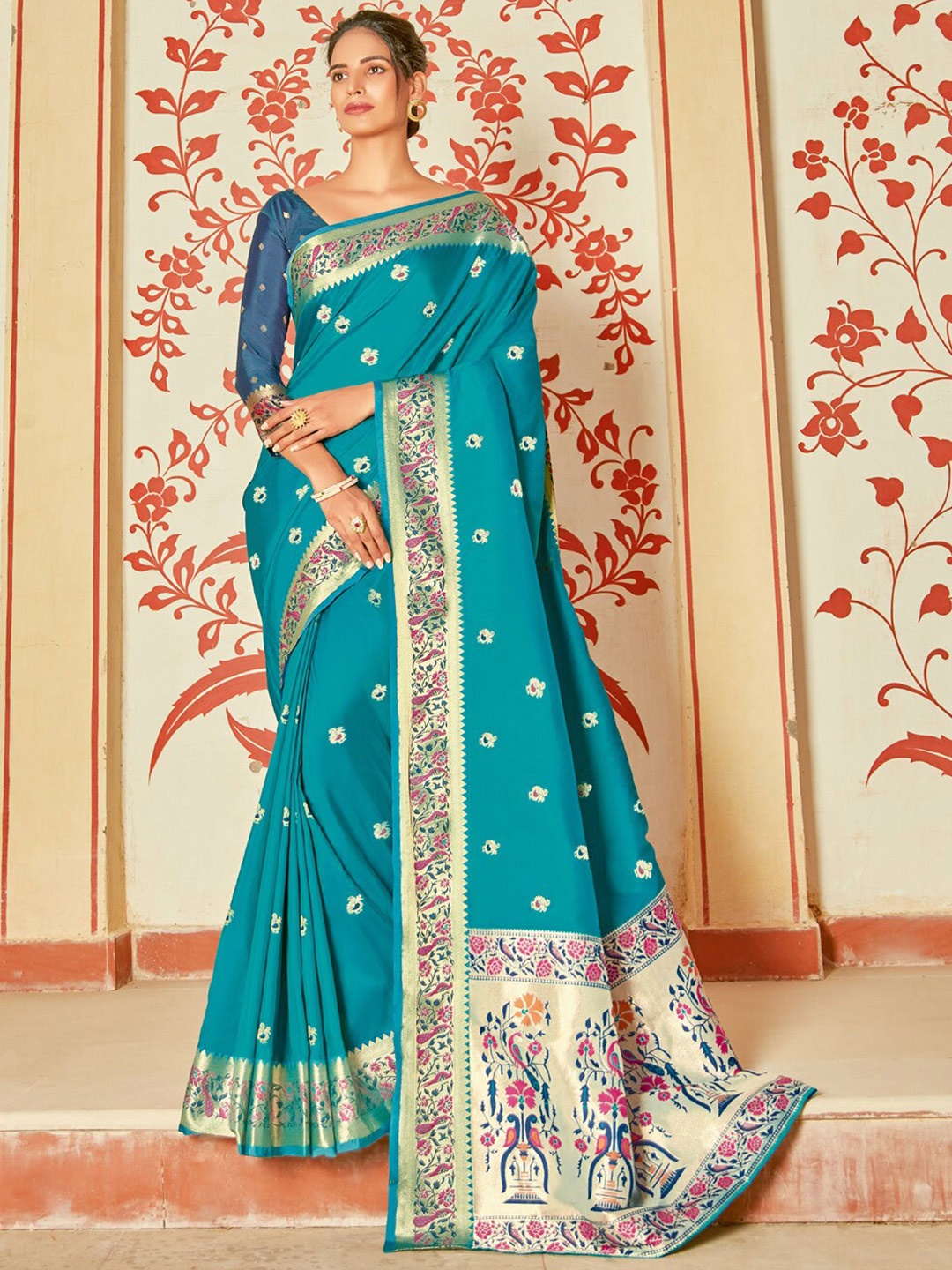 

SANGAM PRINTS Woven Design Zari Saree, Blue