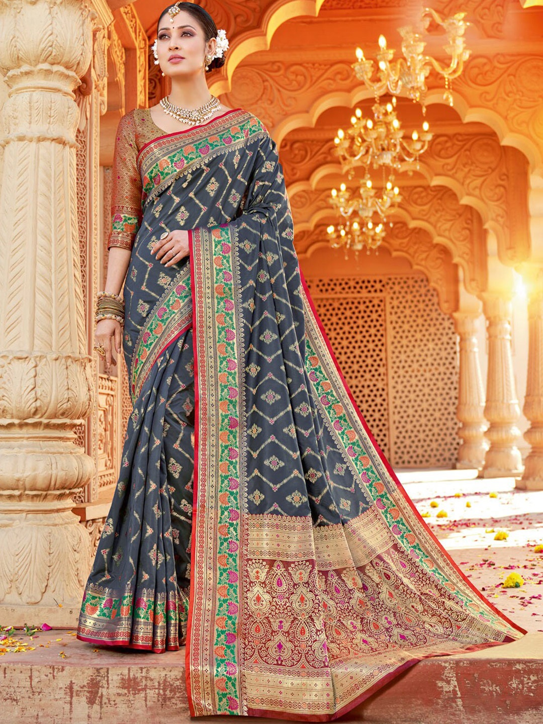 

SANGAM PRINTS Grey & Gold-Toned Ethnic Motifs Silk Blend Saree