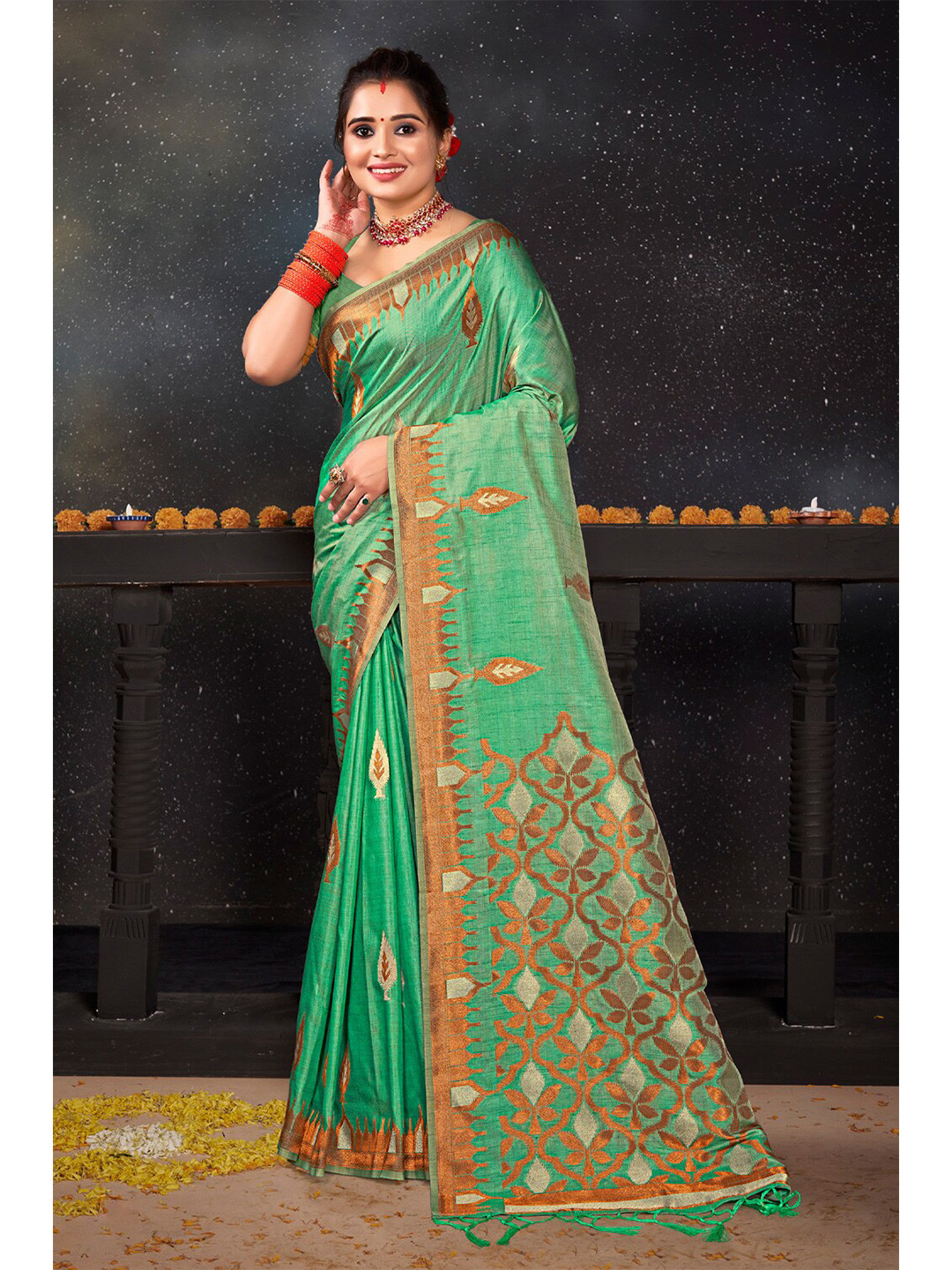 

SANGAM PRINTS Woven Design Silk Blend Saree, Sea green
