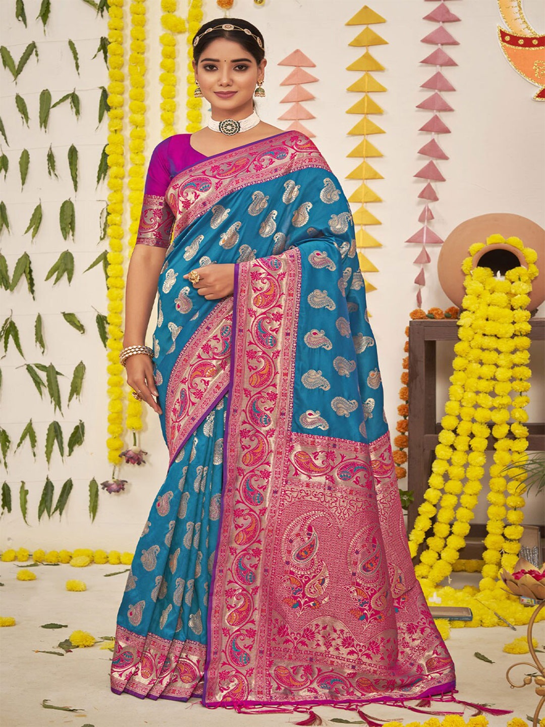 

SANGAM PRINTS Woven Design Saree, Blue