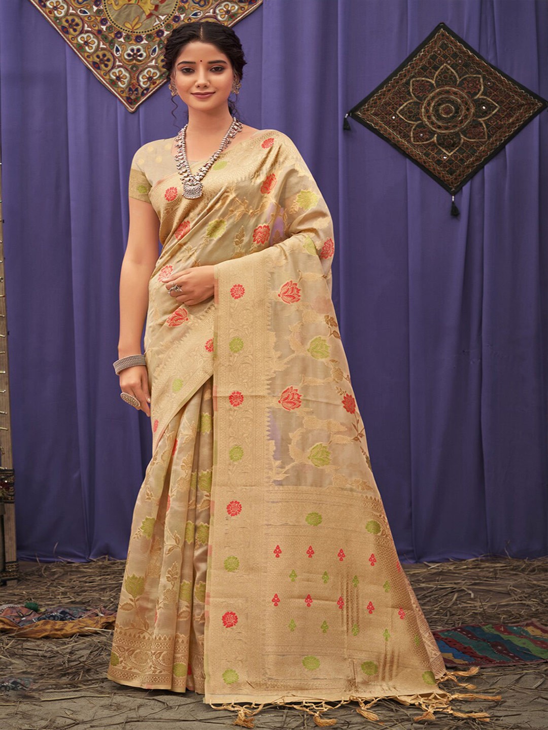 

SANGAM PRINTS Woven Design Organza Saree, Beige