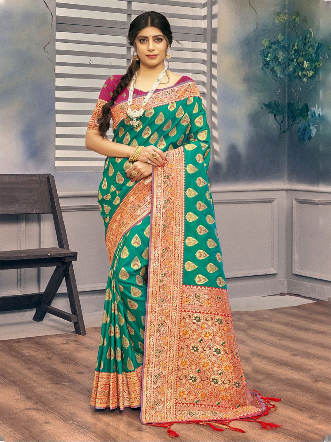 

SANGAM PRINTS Sea Green & Red Woven Design Zari Silk Blend Saree