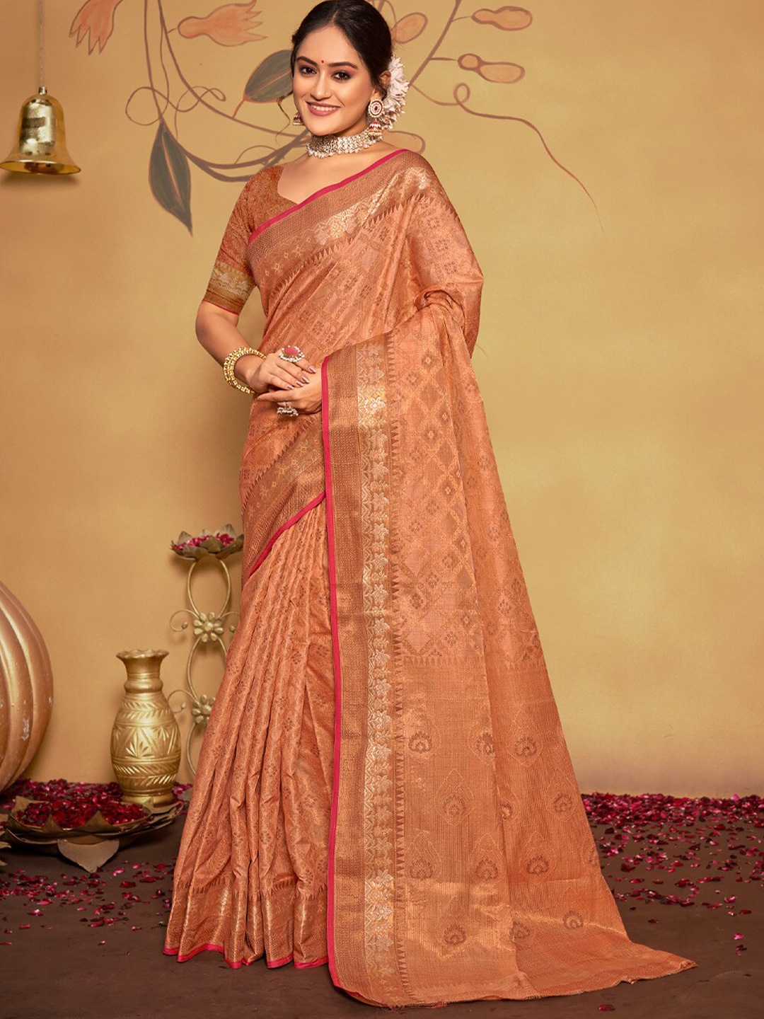 

SANGAM PRINTS Ethnic Motifs Zari Silk Blend Saree, Peach