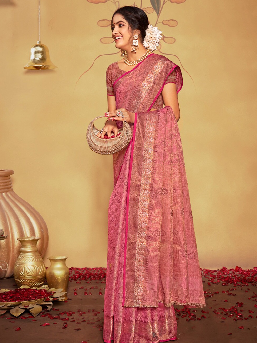 

SANGAM PRINTS Woven Design Zari Silk Blend Saree, Pink